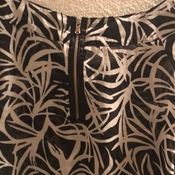 Worthington Black and White semi-Sheer Blouse - Picture 3 of 5